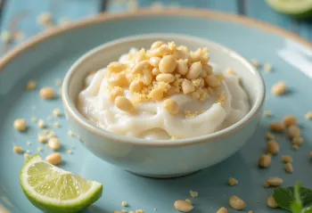 Mungunzá with peanuts, served in a rich spicy sauce